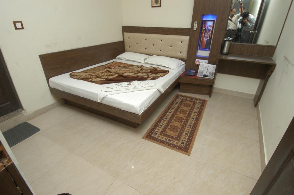Hotel Shiv Palace New Delhi Luaran gambar