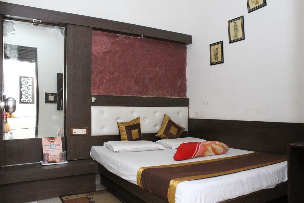 Hotel Shiv Palace New Delhi Luaran gambar